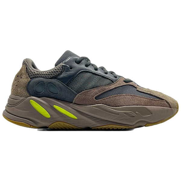 Yeezy 700 Mauve Sz. 11