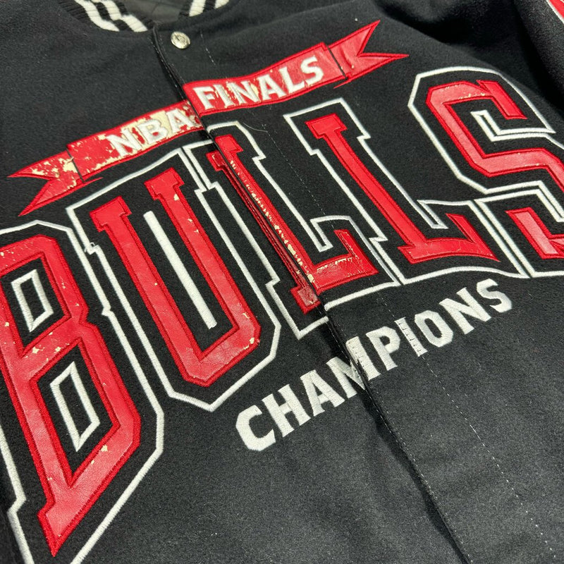 Bulls Reversible NBA Championship Jacket Sz. XL