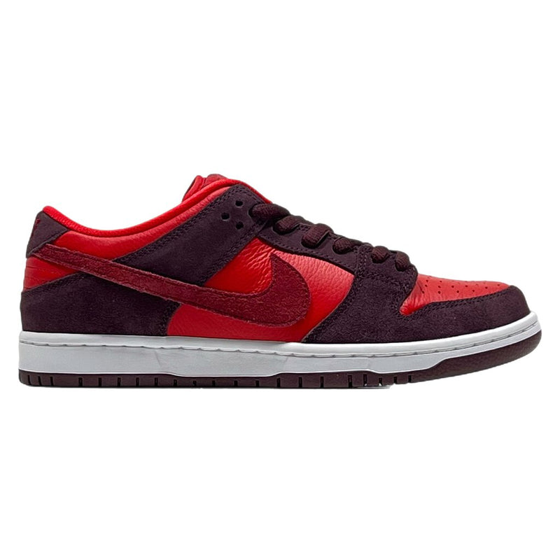 Nike SB Dunk Low Cherry Sz. 8.5